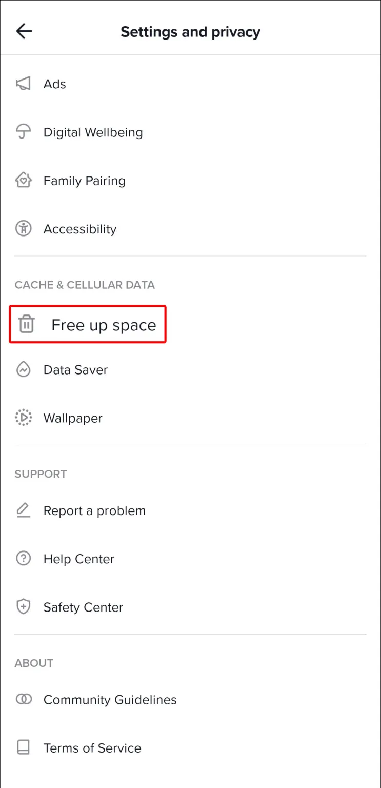 Scroll down and tap the “Free up space” button.