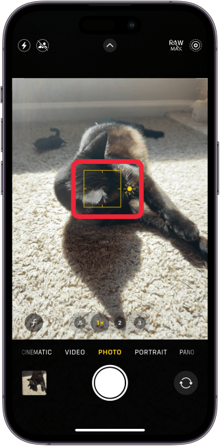 Touch the area of the screen where you want to set the focus. A yellow box will appear to confirm the focus point